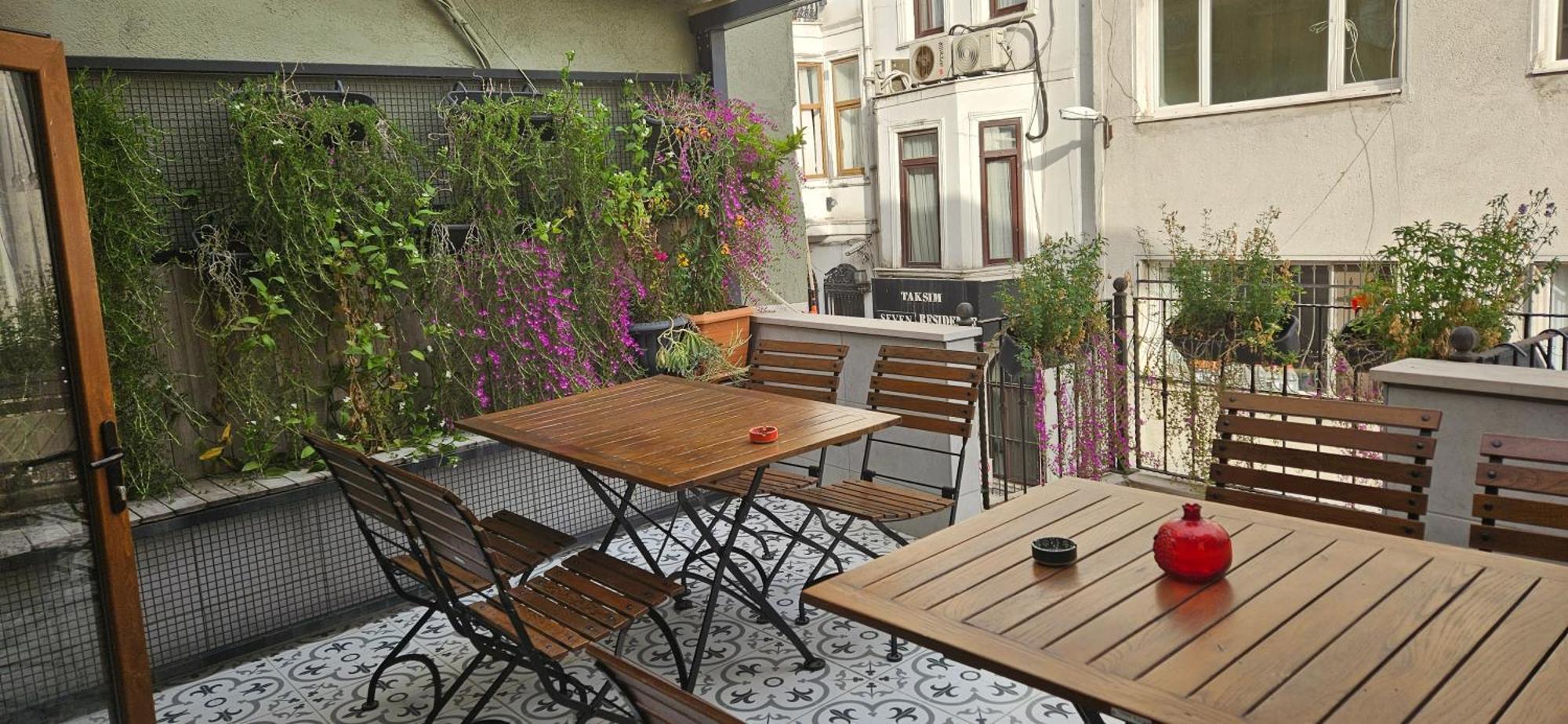Taksim Suite Istanboel Buitenkant foto